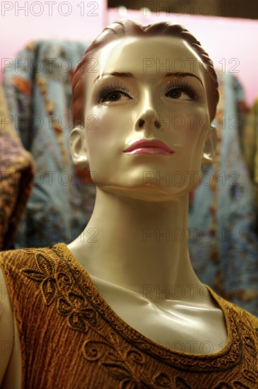Head of a mannequin in a fashion shop, New York City, USA