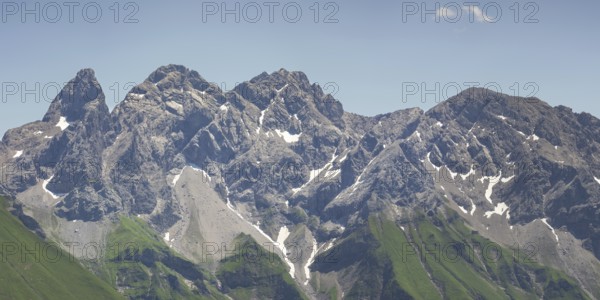 Mountain panorama from Fellhorn 2037m, to the Allgäu main ridge with Trettachspitze 2595m, Mädelegabel 2645m, Bockkarkopf 2609m and Hochfrottspitze 2649m, Allgäu Alps, Allgäu, Bavaria, Germany