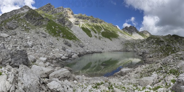 Koblatsee, a small mountain lake on the Koblat-Höhenweg in the nature reserve of the Allgäu High Alps, Allgäu, Allgäu Alps, Bavaria, Germany
