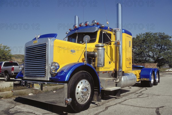 Yellow, blue American truck, New Jersey, USA