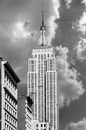 Empire State Building, cloudy sky, black and white, New York City, USA