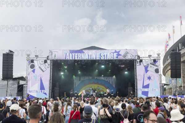 The band Almost Monday plays on the Alternative Stage at the Lollapalooza Festival in the Olympiastadion and on the Maifeld, Berlin, 13.07.2025