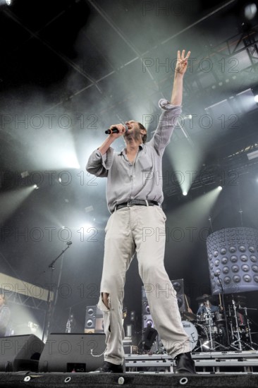 Michael Marco Fitzthum aka Marco Michael Wanda, Singer, Guitarist, Wanda, Rock/Pop Band, Austria, Schön bei dir Live 2025 Tour, open air at the Citadel Music Festival, 12 July 2025, Zitadelle Spandau, Berlin, Germany, sold out < english> Wanda, Rock/Pop Band, Austria, Schön bei dir Live 2025 Tour, open air at the Citadel Music Festival, July 12, 2025, Spandau Citadel, Berlin, Germany