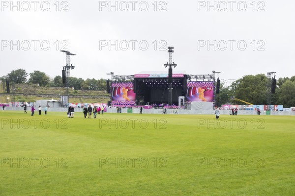 Green lawn in front of the Telekom Main Stage at the Lollapalooza Festival in the Olympiastadion and on the Maifeld, Berlin, 12 July 2025