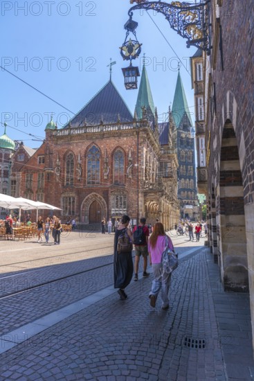 Historic town hall on the market square, UNESCO World Heritage Site, and cathedral with twin towers, Old Town, archway, listed building, Old Town, Hanseatic City of Bremen, Germany