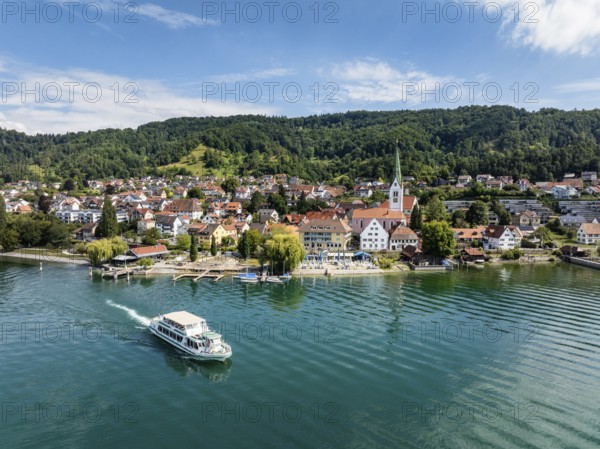 Ausflugsschiff, Kursschiff MS Großherzog Ludwig am Schiffanleger der Gemeinde Sipplingen, Luftbild, Bodensee, Bodenseekreis Baden-Württemberg, Deutschland