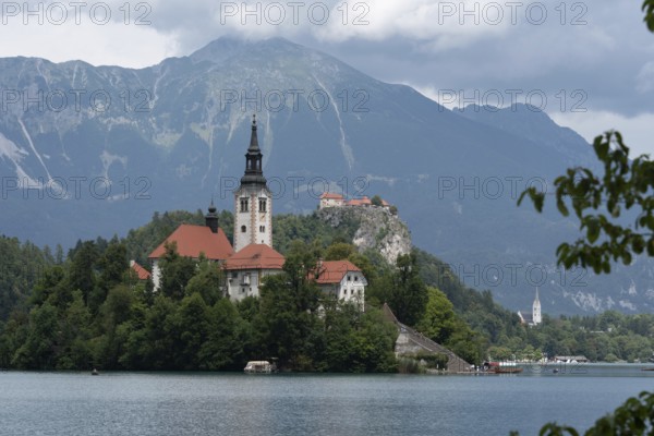 Lake Bled in north-west Slovenia with the famous island church of the Assumption of the Virgin Mary, Bled, Upper Carniola region (Gorenjska), Slovenia