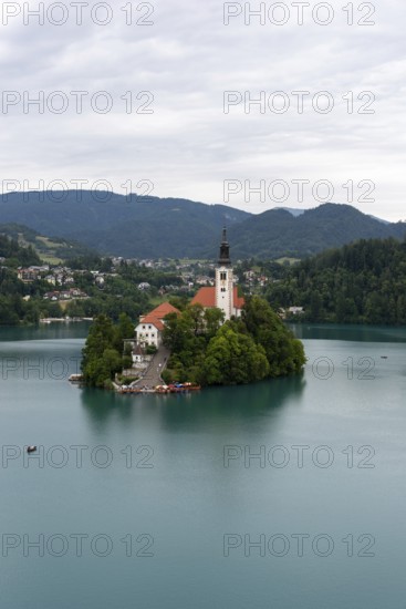 Lake Bled in north-west Slovenia with the famous island church of the Assumption of the Virgin Mary, Bled, Upper Carniola region (Gorenjska), Slovenia