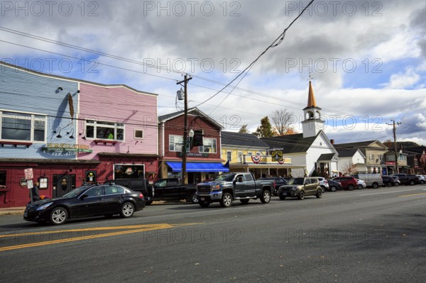 Main street in North Conway village, shopping, Kancamagus Highway, White Mountain, New Hampshire, New England, USA
