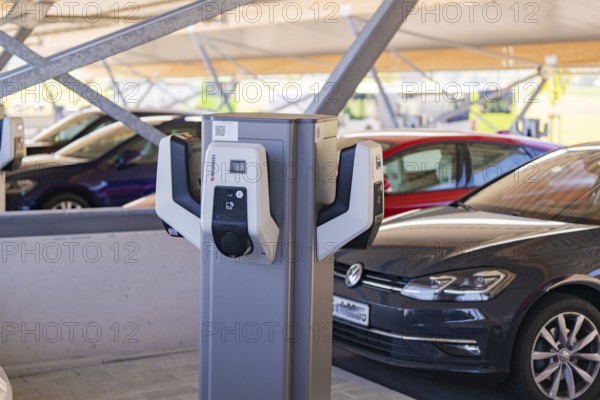 Electric cars at a charging station in a modern parking garage, e-charging park, Merklingen, Germany
