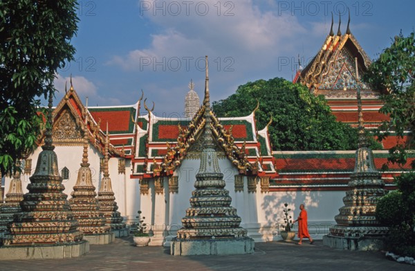 Monk, Chedis, Wat Pho, Bangkok, Thailand, December 2002, vintage, retro, old, historic