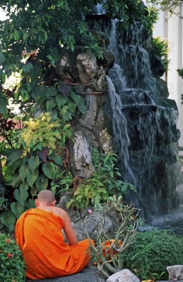 Meditating monk, waterfall, Wat Pho, Bangkok, Thailand, December 2002, vintage, retro, old, historic