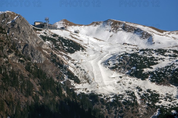 View of the Nebelhorn ski area, back left station Höfatsblick der Nebelhornbahn, Oberallgäu, Allgäu, Bavaria, Germany