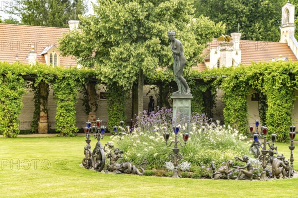 Pergola garden in the Pleasureground of Branitzer Park, landscape park created in 1846 by Prince Hermann von Pückler-Muskau in Branitz, Cottbus, Spree-Neisse district, Brandenburg, Germany