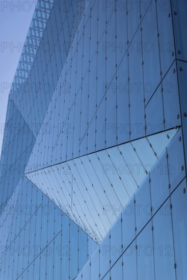 Glass façade of the Cube on Washington-Platz, Central Station, Berlin