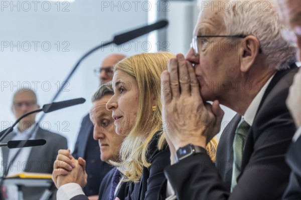Special meeting of the Stuttgart 21 steering committee: from left Frank Nopper (Mayor of Stuttgart), DB CEO Evelyn Palla, Minister President Winfried Kretschmann. The reason for the crisis meeting was the further delay to the opening date for the billion-euro project. Stuttgart, Baden-Württemberg, Germany