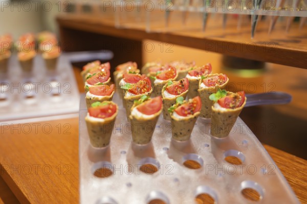 Creative starter with tomatoes in hearty waffle cups, Christmas party Dekra Congresshotel Wart, Calw district, Germany