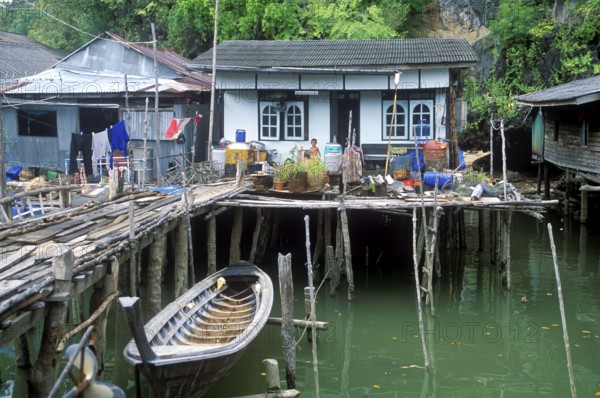 House in the stilt village of Ko Pannyi in Phangnga Bay near Ko Phuket, two years in front of the tsunami, Thailand, December 2002, vintage, retro, old, historic