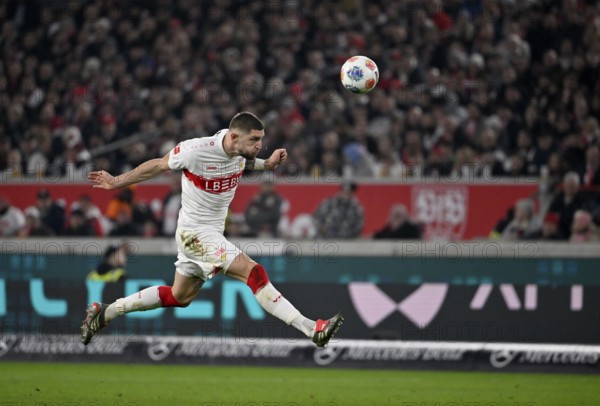 Jeff Chabot VfB Stuttgart (24) Action on the ball Header MHPArena, MHP Arena Stuttgart, Baden-Württemberg, Germany