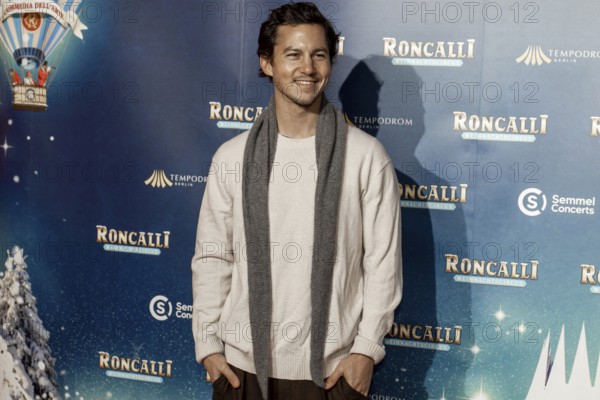 Tim Oliver Schultz at the premiere of the 21st Original Roncalli Christmas Circus Berlin at Berlin's Tempodrom on 19.12.2025