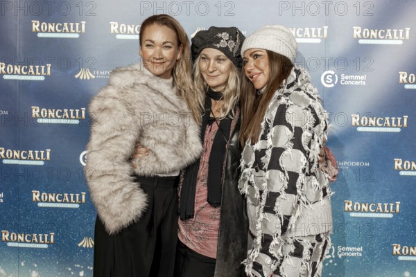 Lisa Maria Potthoff, Jeanette Hain and Simone Thomalla at the premiere of the 21st Original Roncalli Christmas Circus Berlin at Berlin's Tempodrom on 19.12.2025