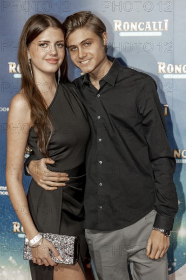 Leni Summer and Tyler von Jascheroff at the premiere of the 21st Original Roncalli Christmas Circus Berlin at Berlin's Tempodrom on 19.12.2025