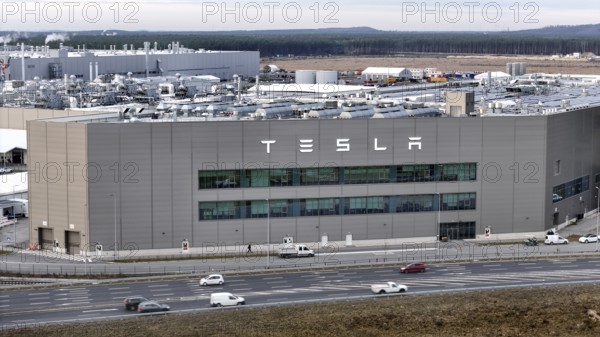Tesla Gigafactory, battery factory building, Grünheide, 19.12.2025, Grünheide, Brandenburg, Germany