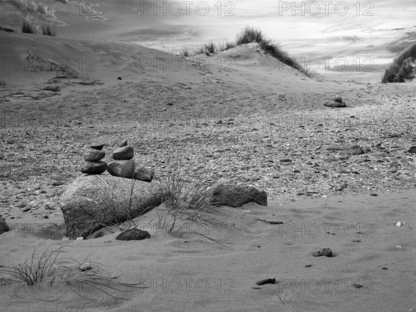 Dune landscape, Red Cliff, Steinmänner, sunset, monochrome, Wenningstedt, North Sea, Germany
