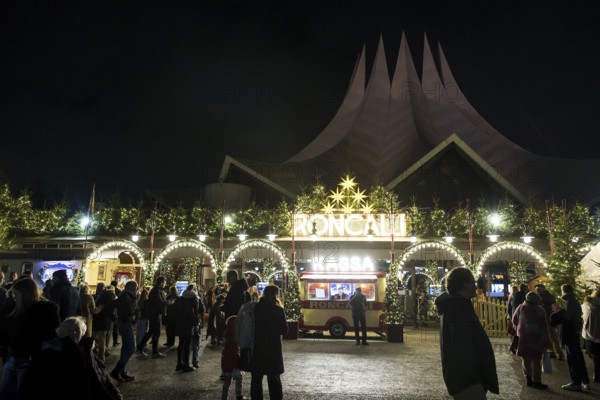 Overview of the premiere of the 21st Original Roncalli Christmas Circus in Berlin's Tempodrom on 19.12.2025