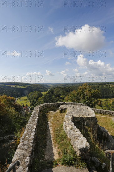 Castle ruins of Hohengundelfingen, ruins of a medieval hilltop castle, former headquarters of the Gundelfingen free noble family, Wolken, Gundelfingen-Münsingen, Lautertal, Swabian Jura, Reutlingen district, Baden-Württemberg, Germany