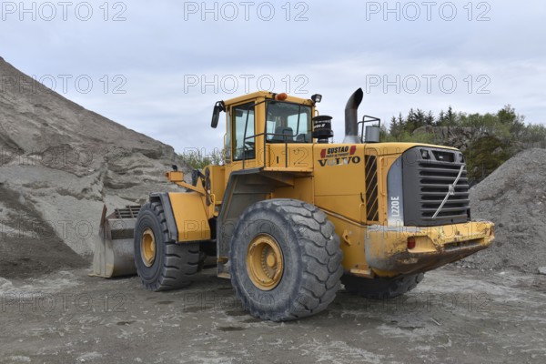 Wheel loader, in a gravel pit, sand pit, gravel plant in Norway