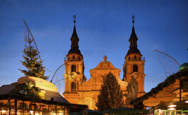 Protestant City Church, angel figure, angel motif, baroque Christmas market, blue hour, dusk, Ludwigsburg, Baden-Württemberg, Germany