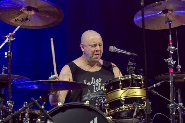 Lee Agnew, drummer, son of Pete Agnew, NAZARETH, hard rock band, UK, Bending The Rules 2025 tour, live, 17.12.2025, Uber Eats Music Hall, Berlin, Germany < english> NAZARETH, hard rock band, UK, Bending The Rules 2025 tour, live, December 17th, 2025, Uber Eats Music Hall, Berlin, Germany