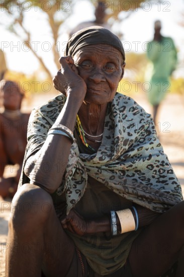 Portrait, old woman of the Hakaona tribe, also Havakona or Hakawona, near Opuwo, Kunene, Namibia