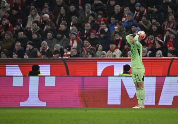 Goalkeeper Manuel Neuer FC Bayern Munich FCB (01) taking a throw-in, action Allianz Arena, Munich, Bavaria, Germany
