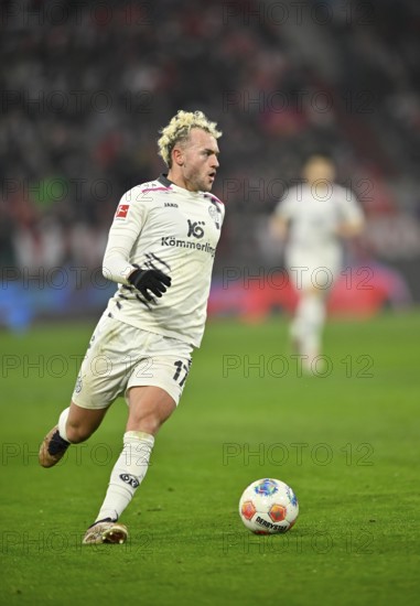 Benedict Hollerbach 1. FSV Mainz 05 (17) Action on the ball Allianz Arena, Munich, Bavaria, Germany