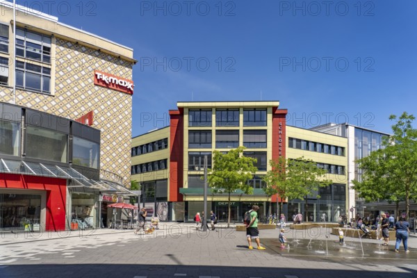 TK Max und Schlössergasse in the pedestrian zone at Von-der-Heydt-Platz, Elberfeld, Wuppertal, North Rhine-Westphalia, Germany