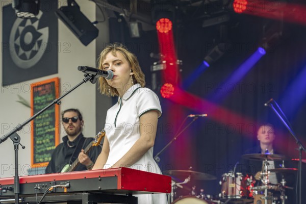 Stina Holmquist live at the Orange Blossom Special Festival, Beverungen, Germany