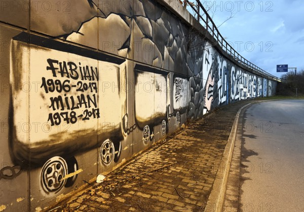 Mural at exit no. 17 on the A 42 Gelsenkirchen-Schalke, Schalker Meile of FC Schalke 04, Gelsenkirchen, North Rhine-Westphalia, Germany