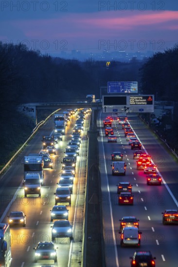 Evening traffic on the A52 motorway, between Düsseldorf and Essen, in front of the Breitscheid motorway junction, partly slow rush hour traffic, looking south, North Rhine-Westphalia, Germany
