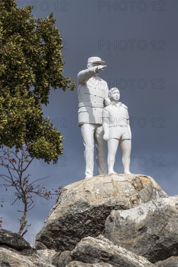 Statues at viewpoint Mirador del Guarda Forestal, mountain road from Ronda to El Burgo, mountain range Sierra de las Nieves, Parque Nacional Sierra De Las Nieves, Andalusia, Spain