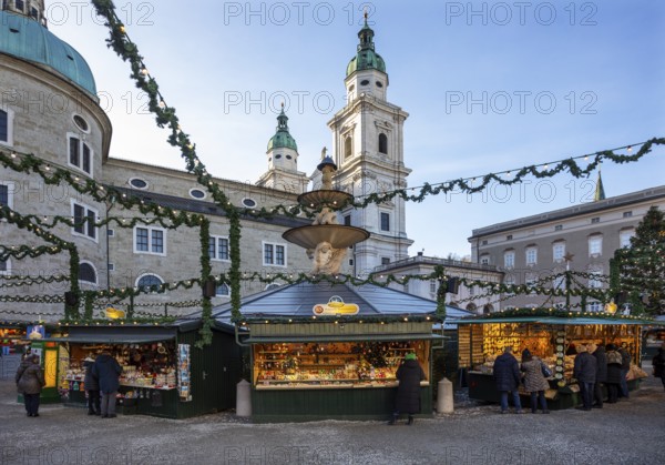 Advent season, Salzburg Christindlmarkt am Dom and Residenzplatz, Salzburg, Austria