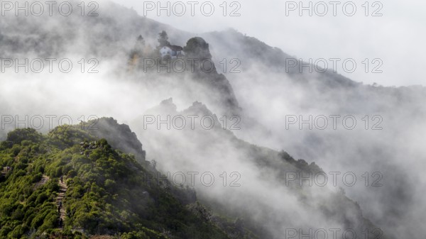Clouds of Fog, Casa de Abrigo do Pico Ruivo, hiking trail PR 1, 2 to Pico Ruivo, Mist, Madeira, Portugal