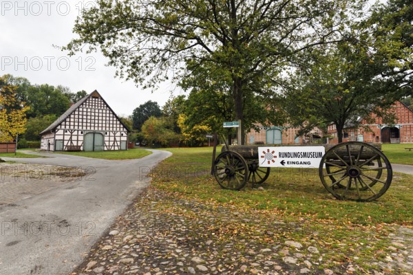 Sign on an old cart, inscription Rundling Museum, open-air museum in Rundlingsdorf Lübeln, Rundling settlement, Runddorf, traditional architecture, Lüchow-Dannenberg, Wendland, Germany