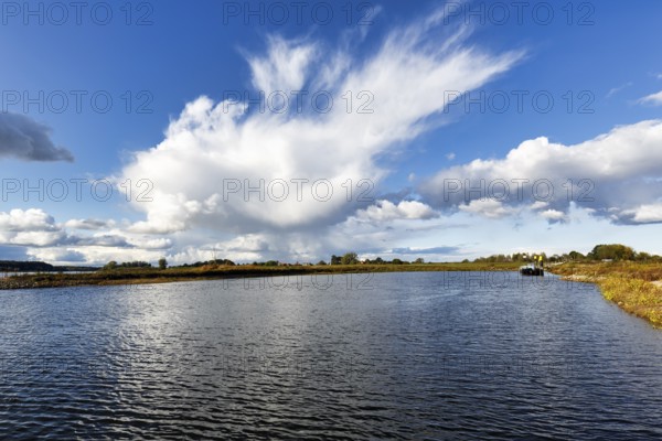 River landscape near Bitter, dramatic cloudy sky, Neuhaus district, Elbe, Lower Saxony Elbe floodplain, Germany