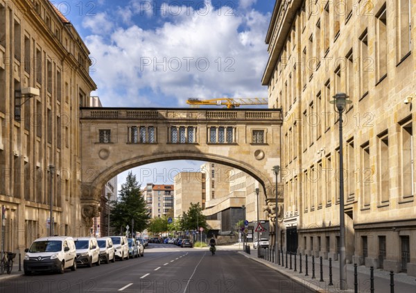 Connecting bridge in the historic banking district between Block 1 and Block 3 of the federal ministries located there, Französische Straße, Berlin, Germany