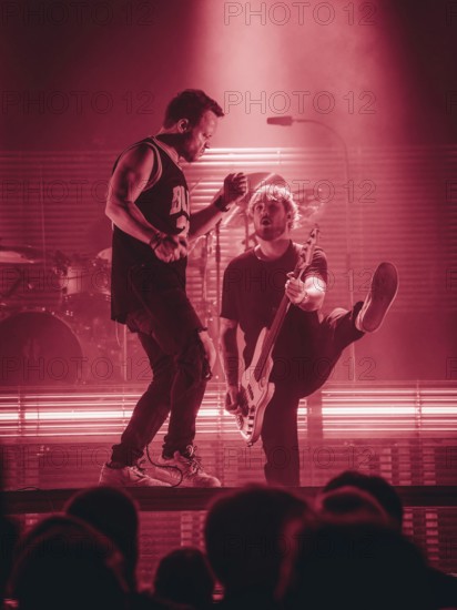 Singer Christoph von Freydorf and bassist Pascal Theisen from Emil Bulls live on X-Mas Bash Tour 2025 at Huxley's New World in Berlin on 05.12.2025