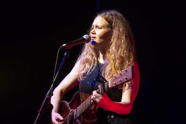 Magda NOVELS, concert as part of the record release tour for the album Vol.1 Shadow Work at Prachtwerk, Berlin, 07.12.2025