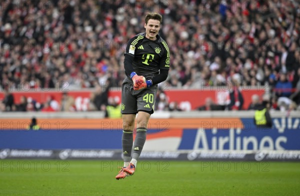 Goalkeeper Jonas Urbig FC Bayern Munich FCB (40) Goal celebration MHPArena, MHP Arena Stuttgart, Baden-Württemberg, Germany