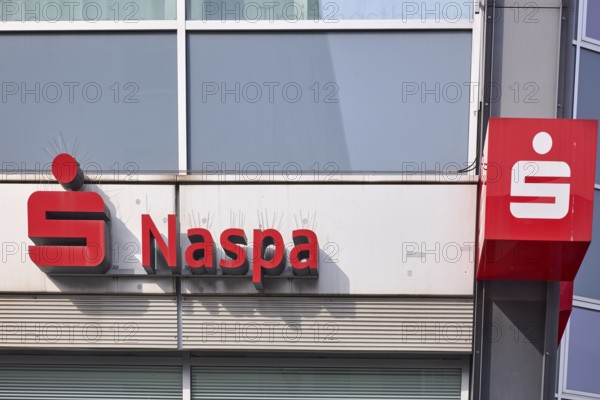 Nassauische Sparkasse - Finanz-Center, Naspa, logo, commercial building, facade, window, sunny, Webergasse, Wiesbaden, state capital, district-free city, Hesse, Germany